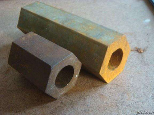內(nèi)圓外六棱鋼管3.jpg 內(nèi)圓外六棱鋼管3.jpg